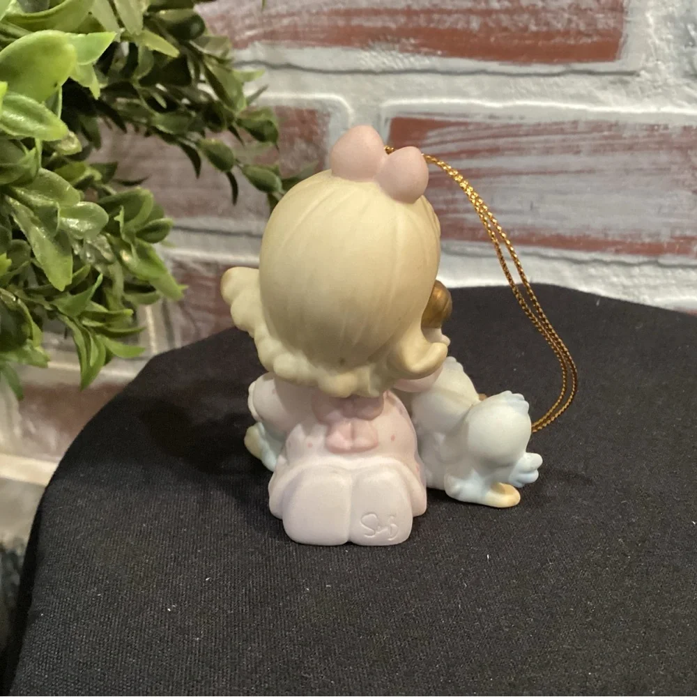 🔵 Precious Moments by Enesco - Precious Girl on Phone & her 4 Blue Birds - 1998 - Picture 4 of 9